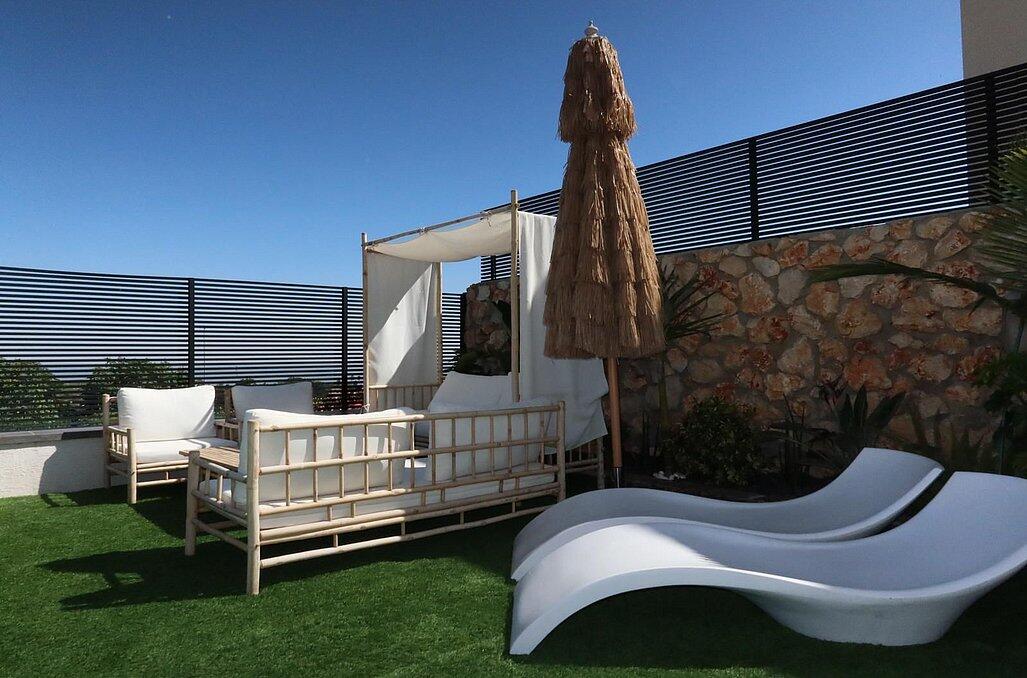 כינר סוויטות יוקרה - פינות ישיבה בחצר