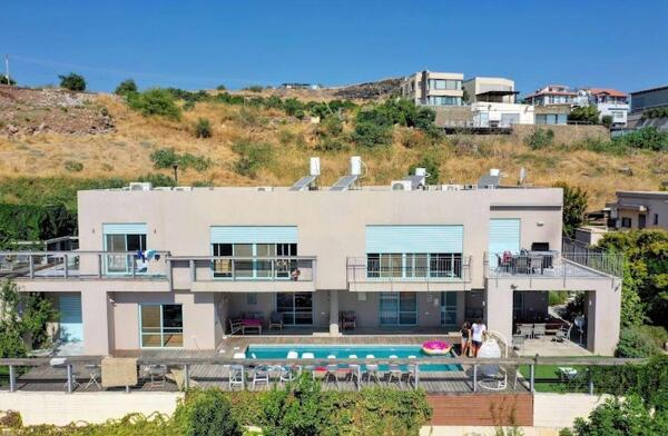 וילה בלו ביי